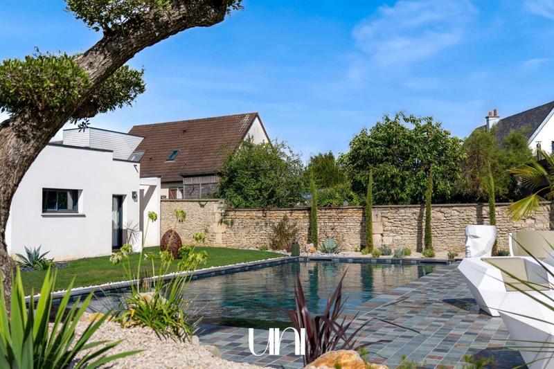 Maison - 300 m² - 7 pièces