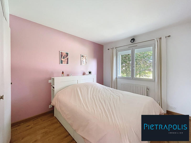 Maison - 186 m² - 8 pièces