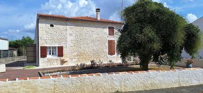 Maison en pierre - 102 m² - 6 pièces