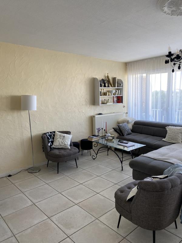 Appartement - 98 m² - 5 pièces