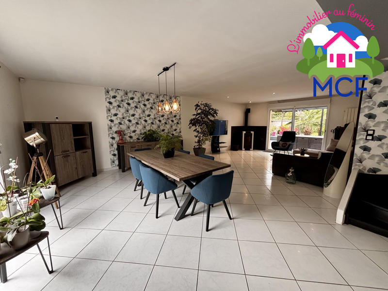 Maison traditionnelle - 167 m² - 5 pièces