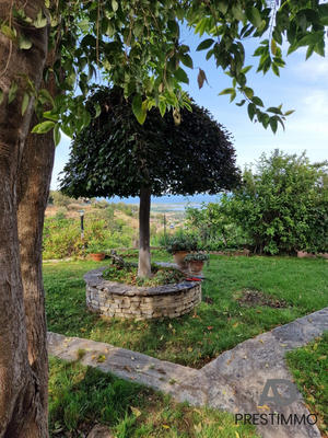 Maison - 185 m² - 7 pièces