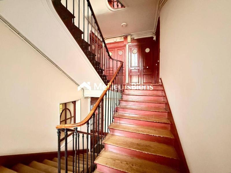 Appartement bourgeois - 96 m² - 4 pièces