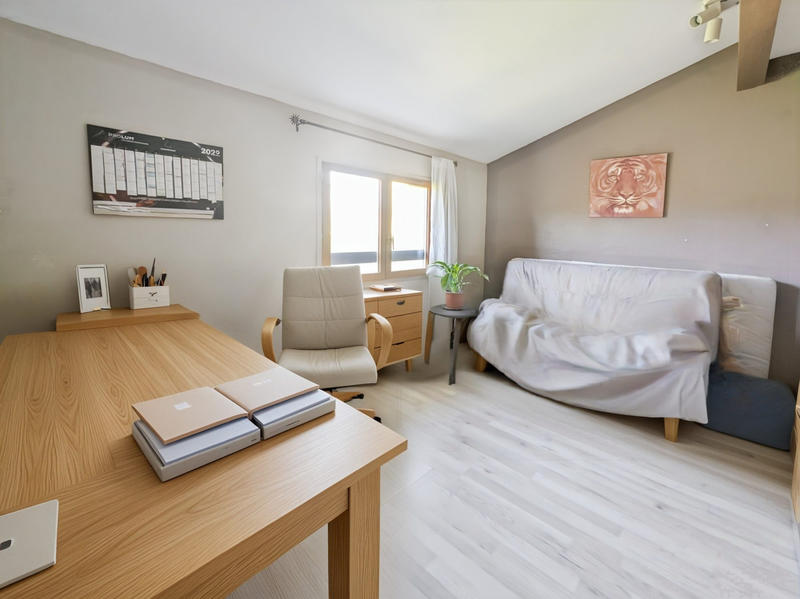 Maison - 97 m² - 5 pièces