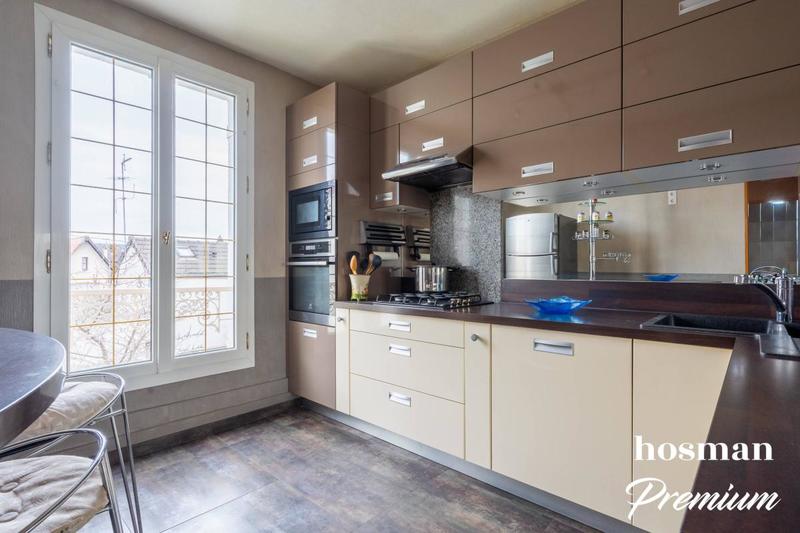 Maison - 160 m² - 8 pièces