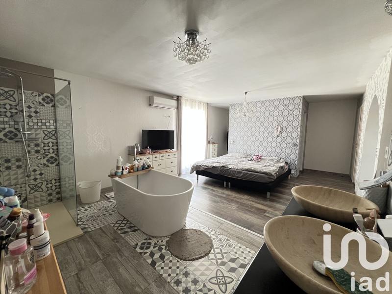 Maison - 360 m² - 9 pièces