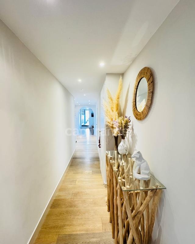 Appartement - 150 m² - 3 pièces