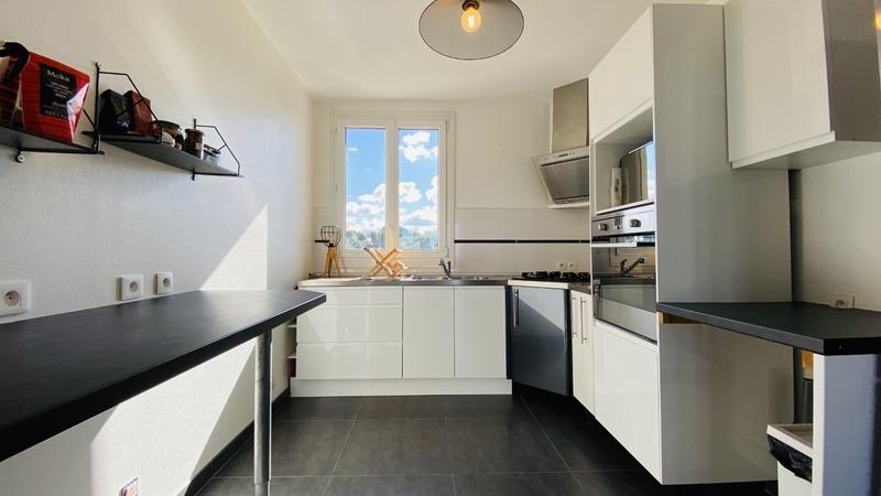 Appartement - 84 m² - 5 pièces