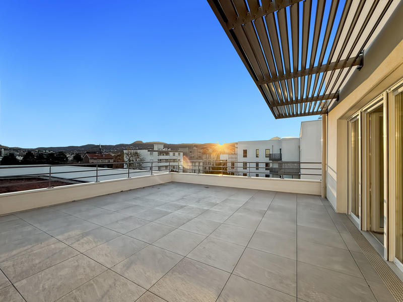 Appartement - 137 m² - 5 pièces