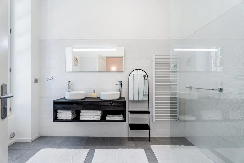 Maison - 235 m² - 8 pièces