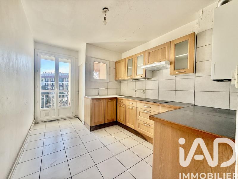 Appartement - 99 m² - 5 pièces