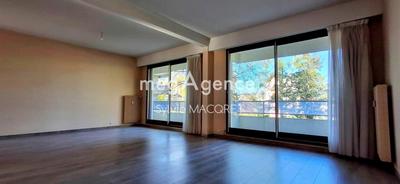 Appartement - 92 m² - 4 pièces