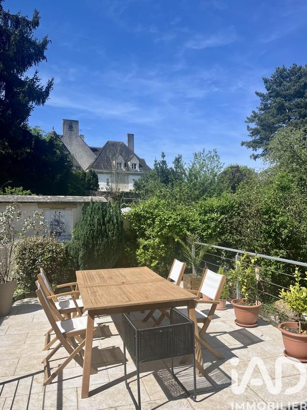 Maison de ville - 240 m² - 8 pièces