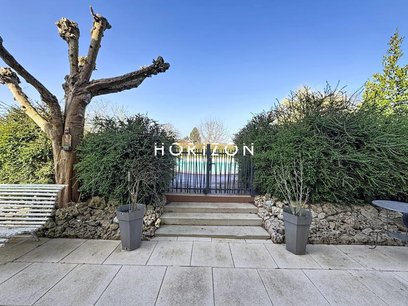 Maison ancienne - 195 m² - 8 pièces