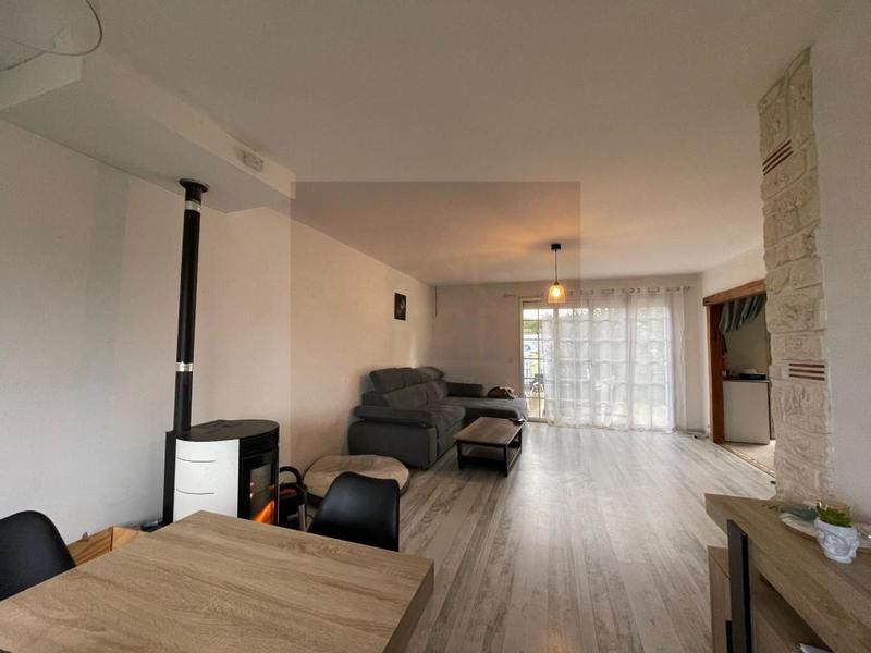 Maison - 94 m² - 4 pièces