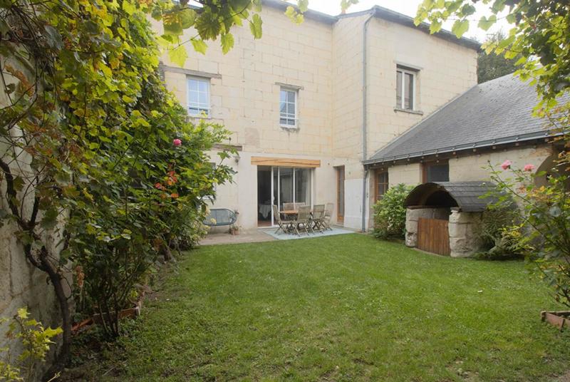 Maison - 235 m² - 10 pièces