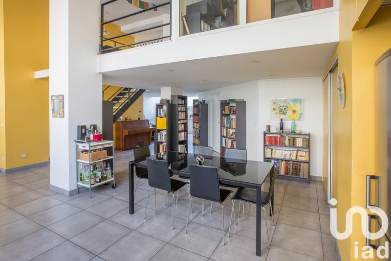 Appartement - 192 m² - 5 pièces