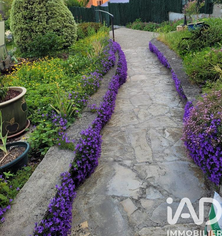 Maison - 90 m² - 5 pièces