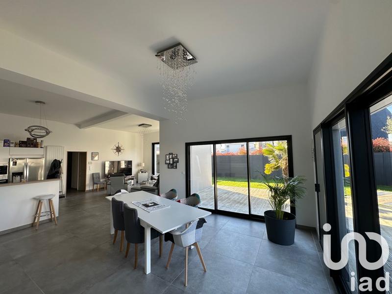 Maison - 140 m² - 6 pièces