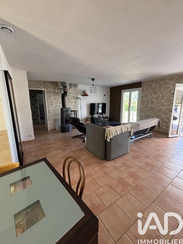 Maison - 93 m² - 4 pièces