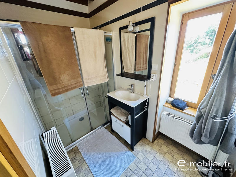 Maison - 223 m² - 8 pièces