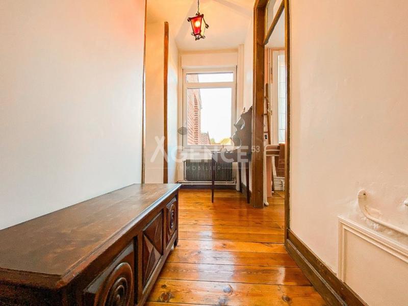 Maison bourgeoise - 242 m² - 8 pièces