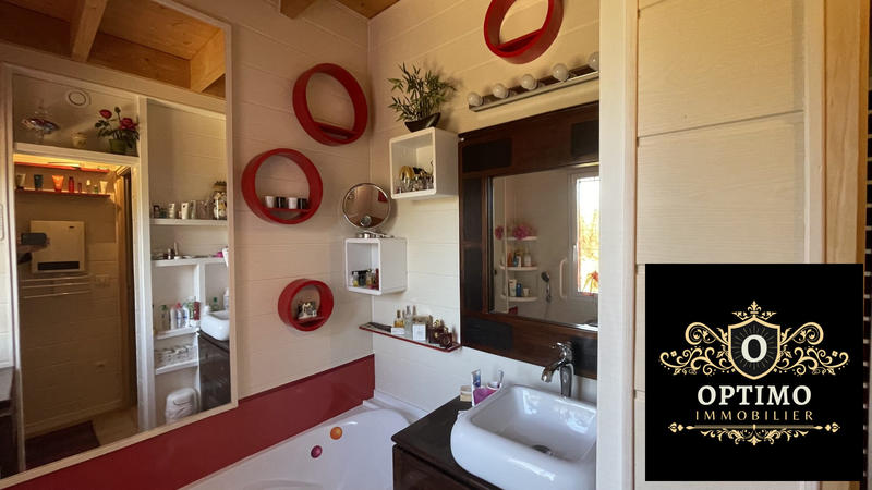 Villa - 168 m² - 9 pièces