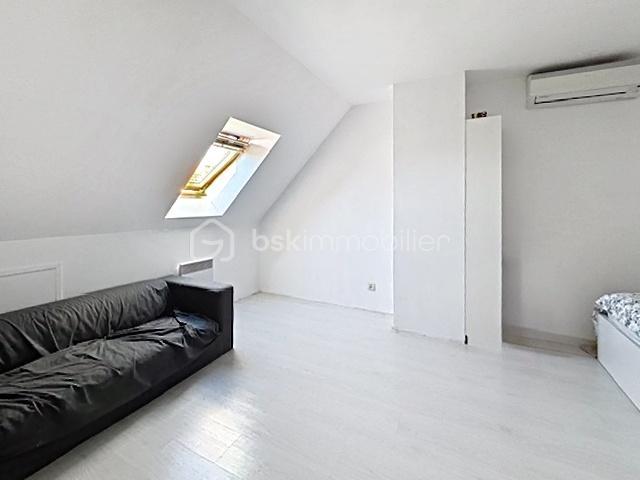 Maison - 92 m² - 4 pièces