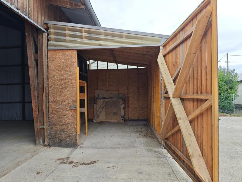 Local d'activité / Entrepôt - 180 m² - 6 pièces