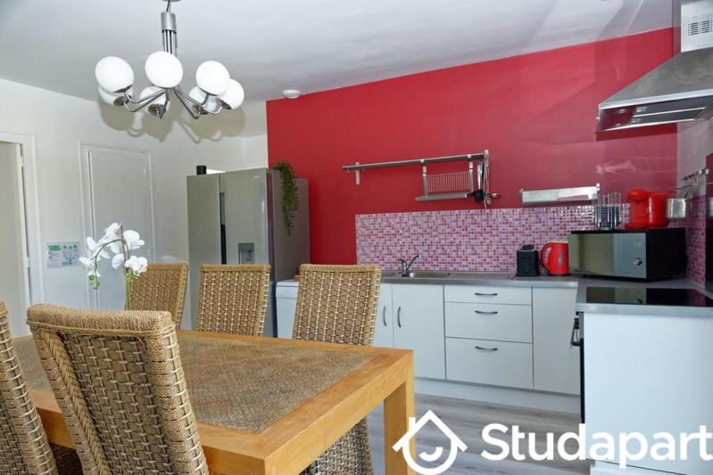 Chambre - 10 m² - 1 pièce