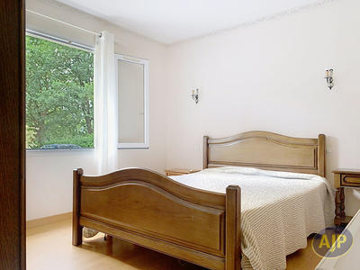 Maison - 245 m² - 7 pièces