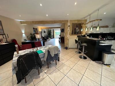 Appartement - 165 m² - 5 pièces