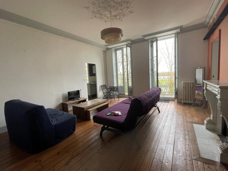 Appartement - 75 m² - 2 pièces