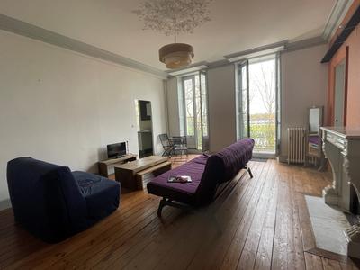 Appartement - 75 m² - 2 pièces