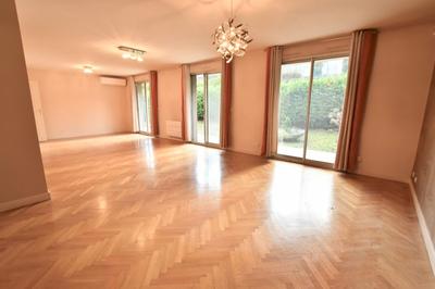 Appartement - 159 m² - 5 pièces