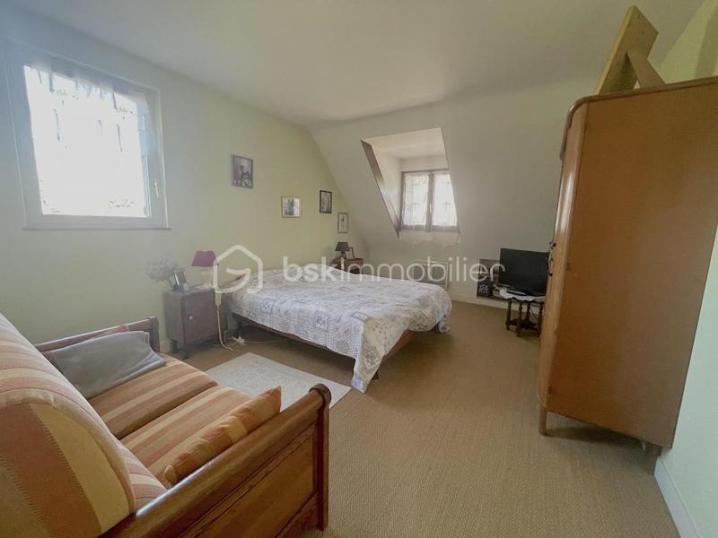 Maison traditionnelle - 165 m² - 7 pièces