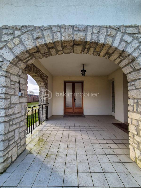 Maison - 205 m² - 8 pièces