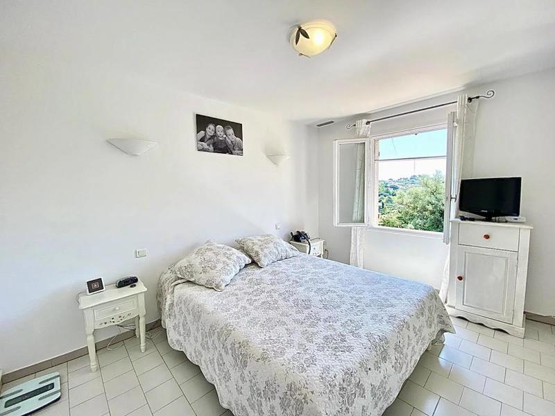 Maison jumelée - 115 m² - 5 pièces