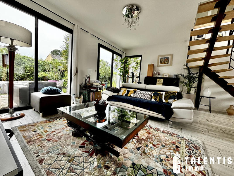 Maison contemporaine - 192 m² - 7 pièces