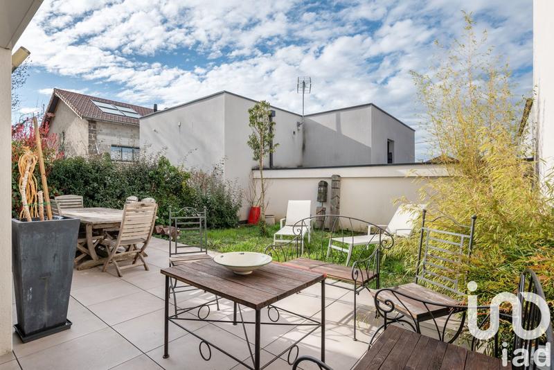 Maison - 104 m² - 4 pièces