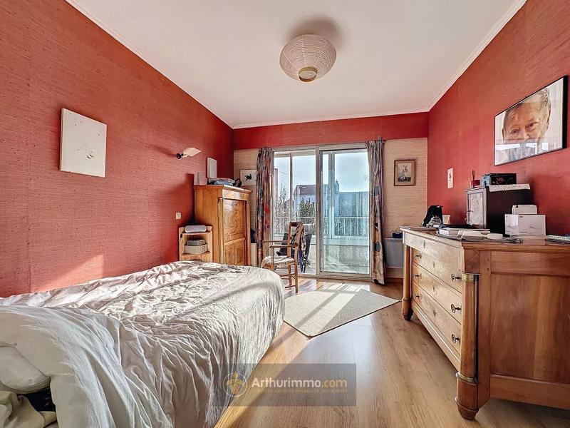 Maison - 236 m² - 11 pièces