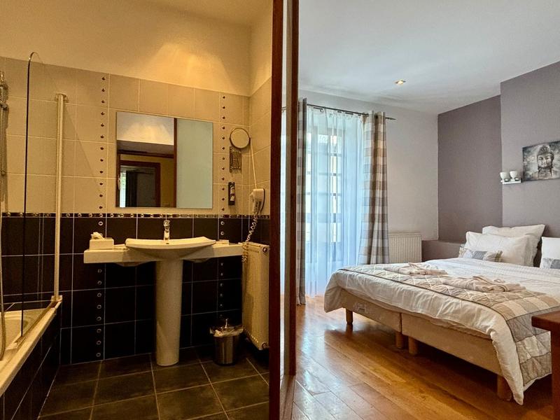 Maison - 394 m² - 9 pièces