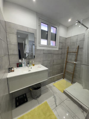 Appartement - 80 m² - 3 pièces