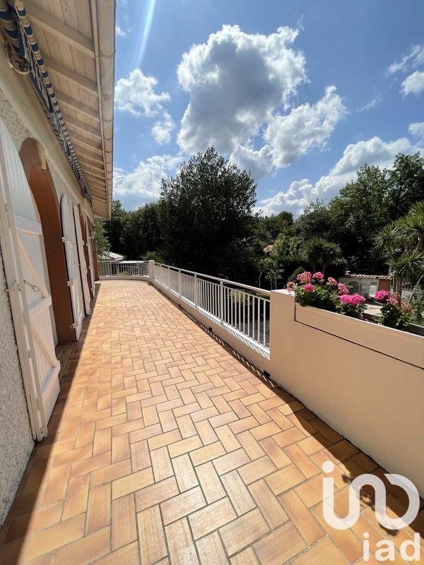 Maison - 190 m² - 9 pièces