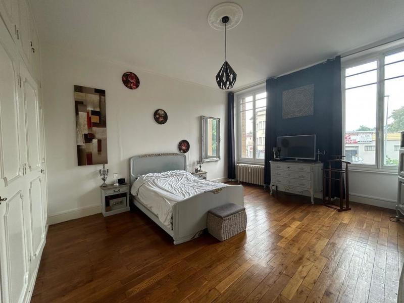 Appartement - 136 m² - 4 pièces