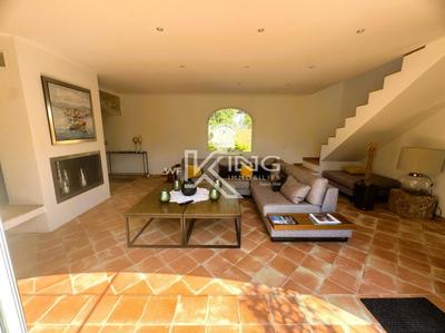 Villa - 185 m² - 7 pièces