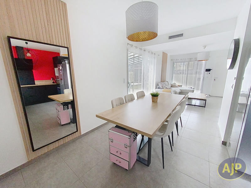 Maison - 105 m² - 6 pièces