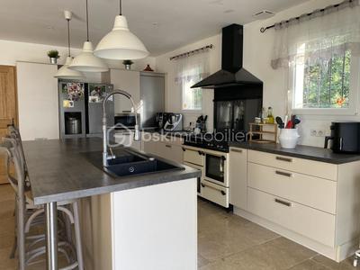 Maison - 143 m² - 5 pièces