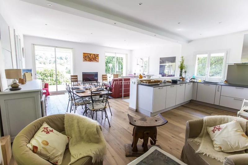 Appartement - 149 m² - 6 pièces