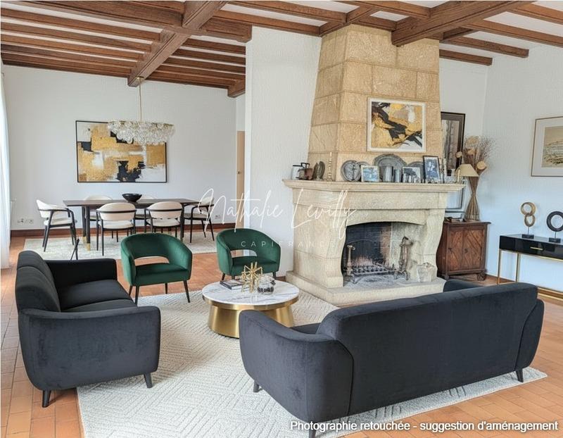 Maison - 211 m² - 7 pièces